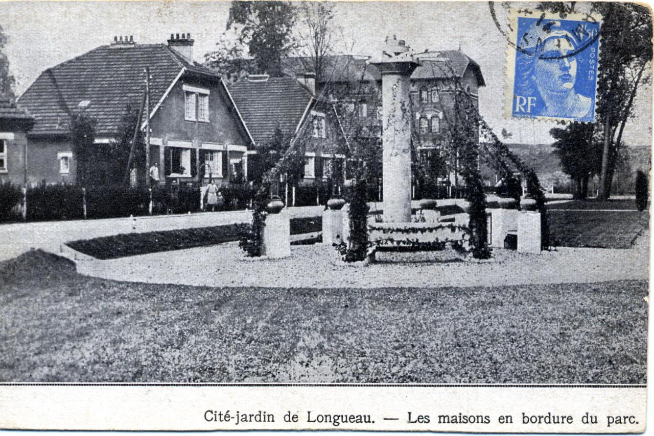 Cité - les maisons en bordure du parc